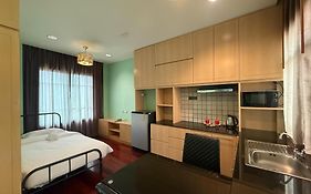 กรีนวิว เอกมัย 10 สวีท Hotel